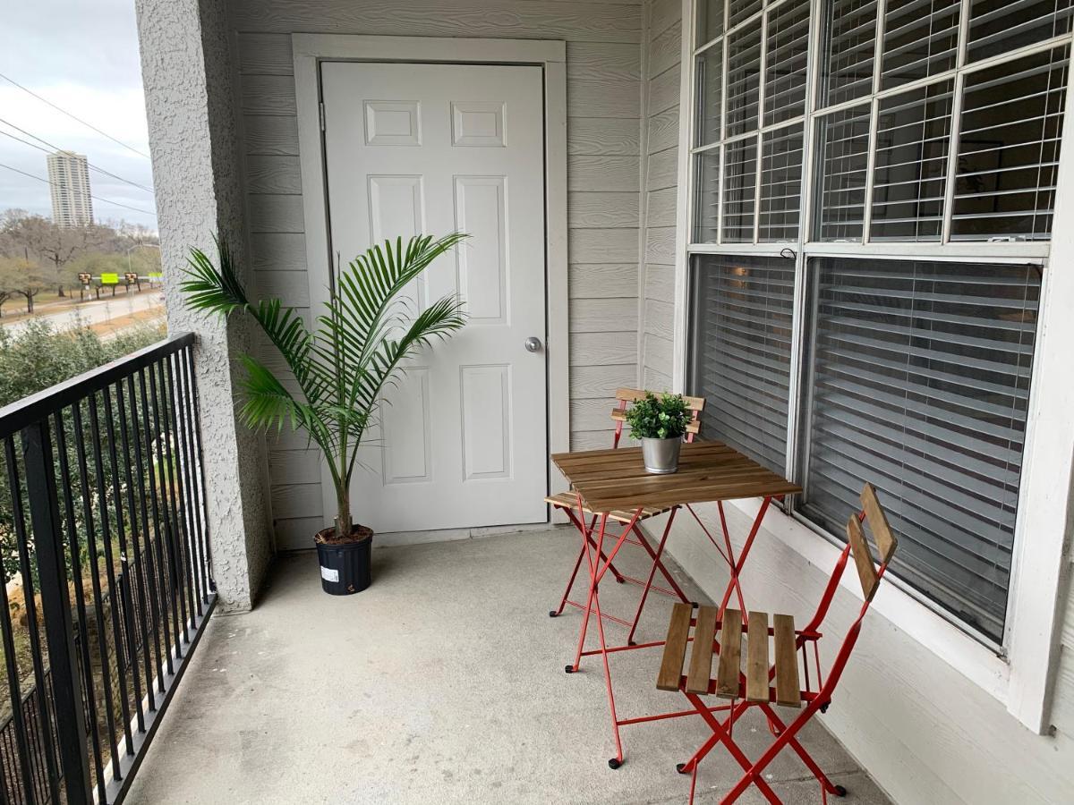Newly Furnished 1Br Apartment W/ Hermann Park View Houston Exteriér fotografie